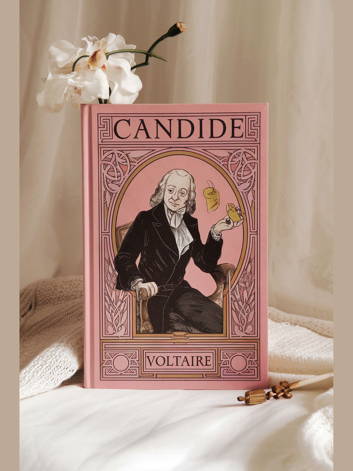 Cover of Candide — Voltaire
