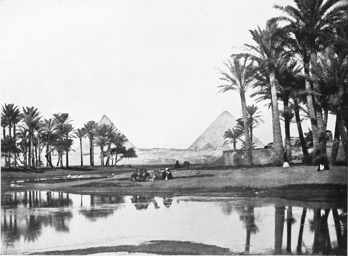 أهرام الجيزة — الصورة التاريخية الافتتاحية.